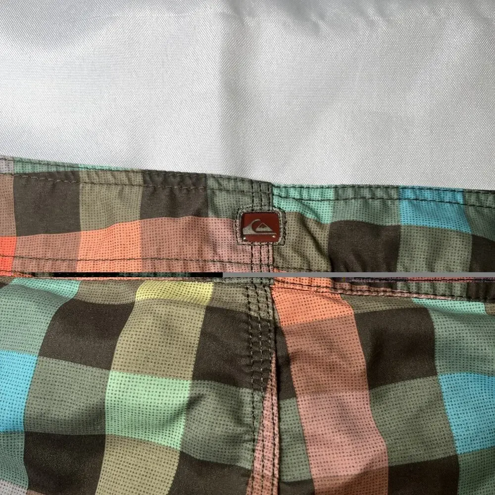Quiksilver Board Shorts Sz 34 Vintage Retro Style Checker Plaid Brown Blue Swim